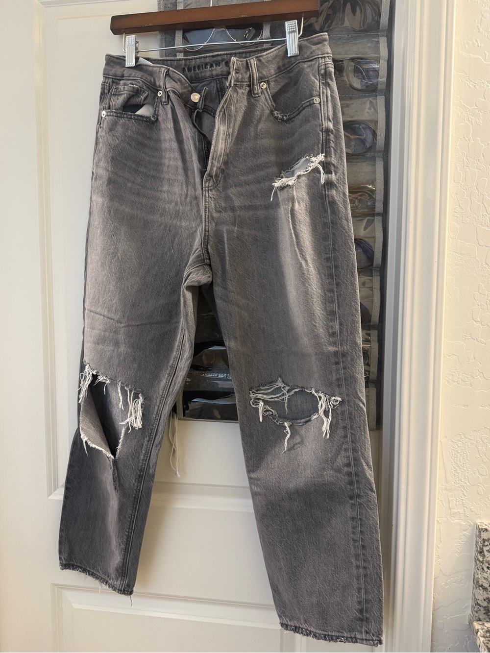American Eagle short/cropped gray shorts